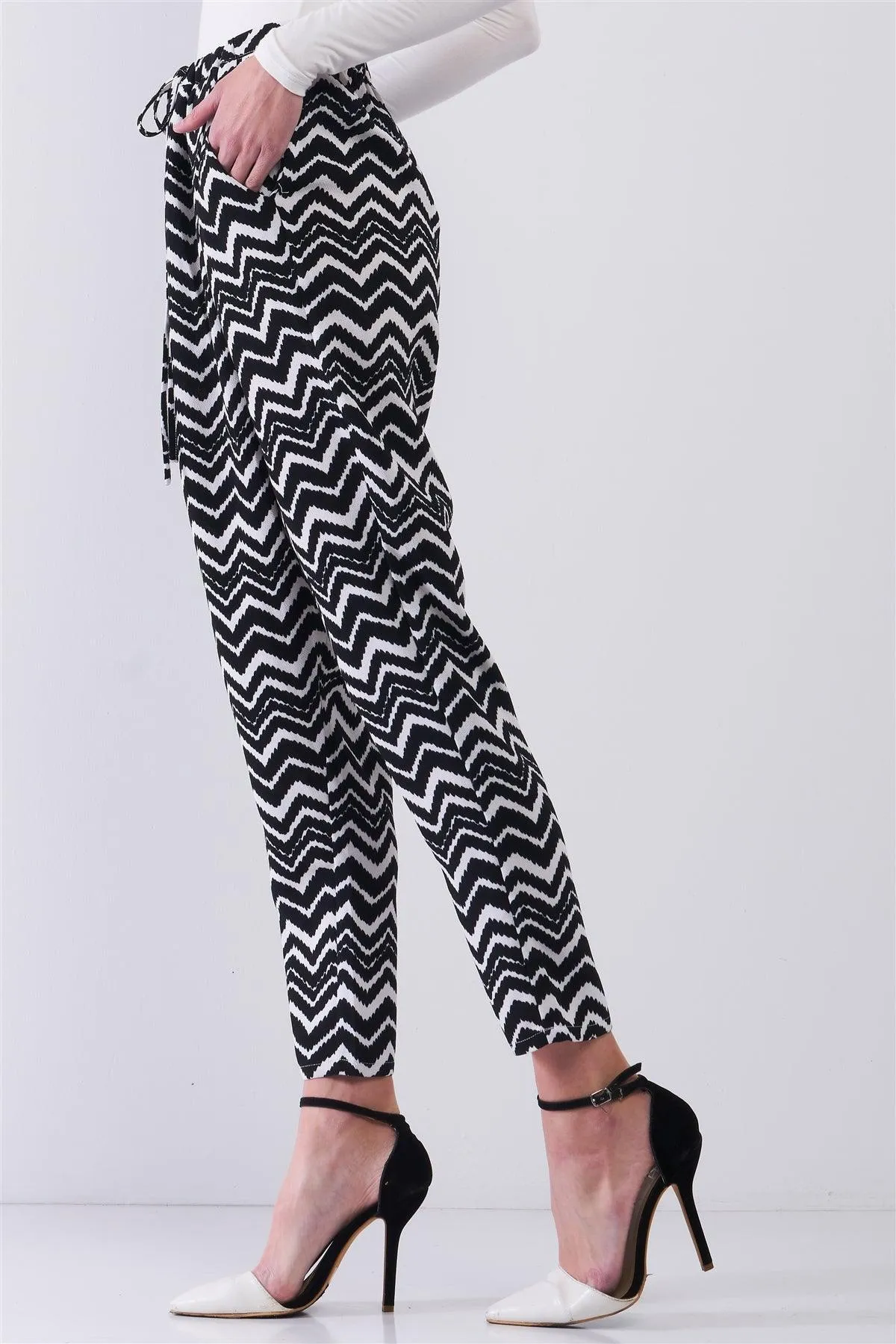 Black Zigzag Print High-Waisted Pegged Pants