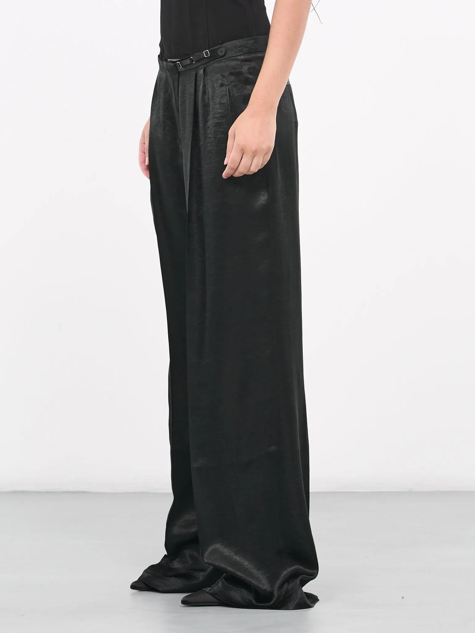 Faina Pants (47-BLACK)