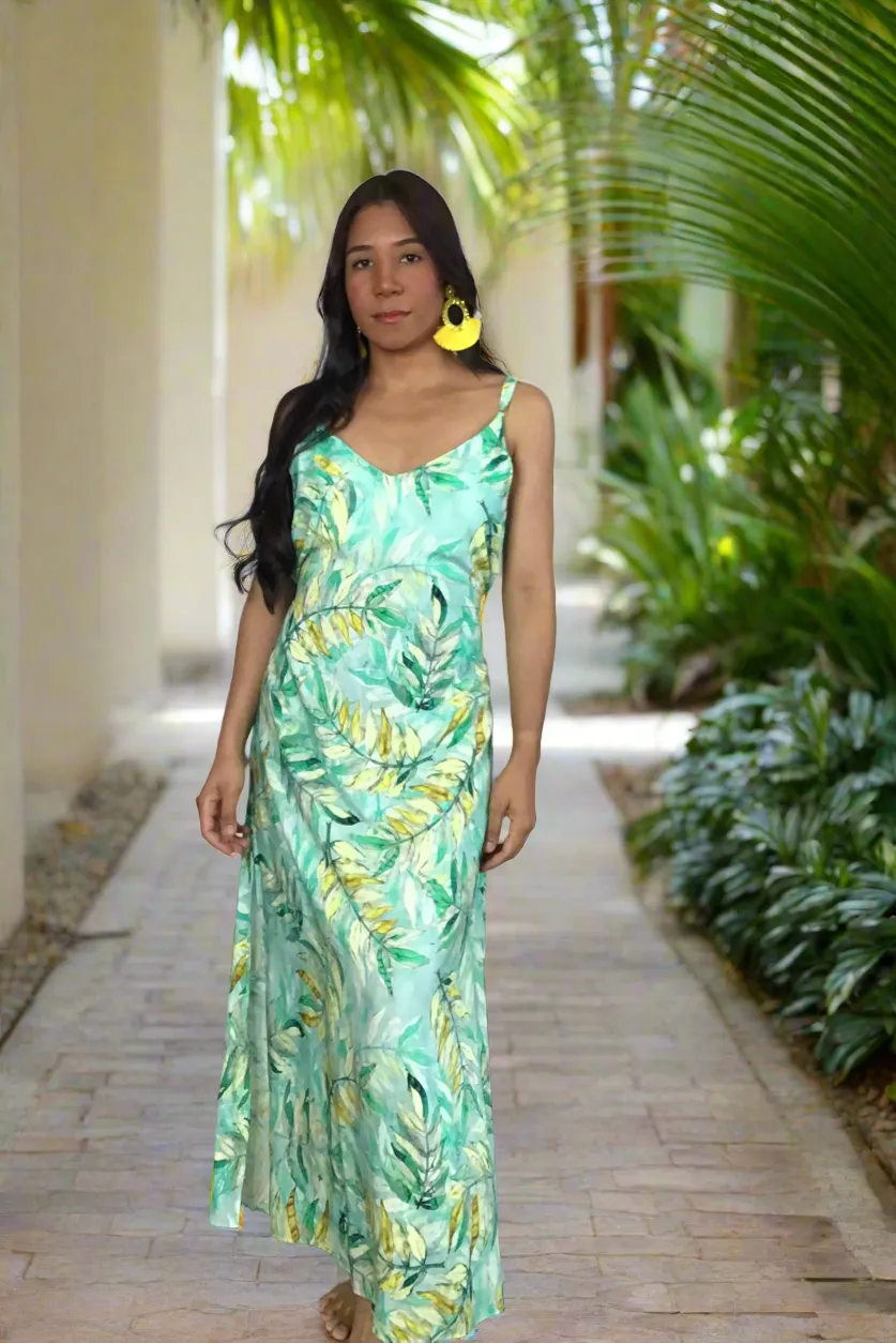 Strappy Maxi Lush | Handcrafted Elegance | Nido Shop